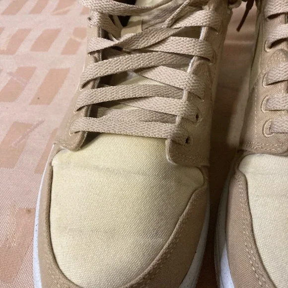 Women’s Nike Air Jordan 1 Mid SE Beige/Cream/Peach Canvas Shoe - Picture 10 of 10